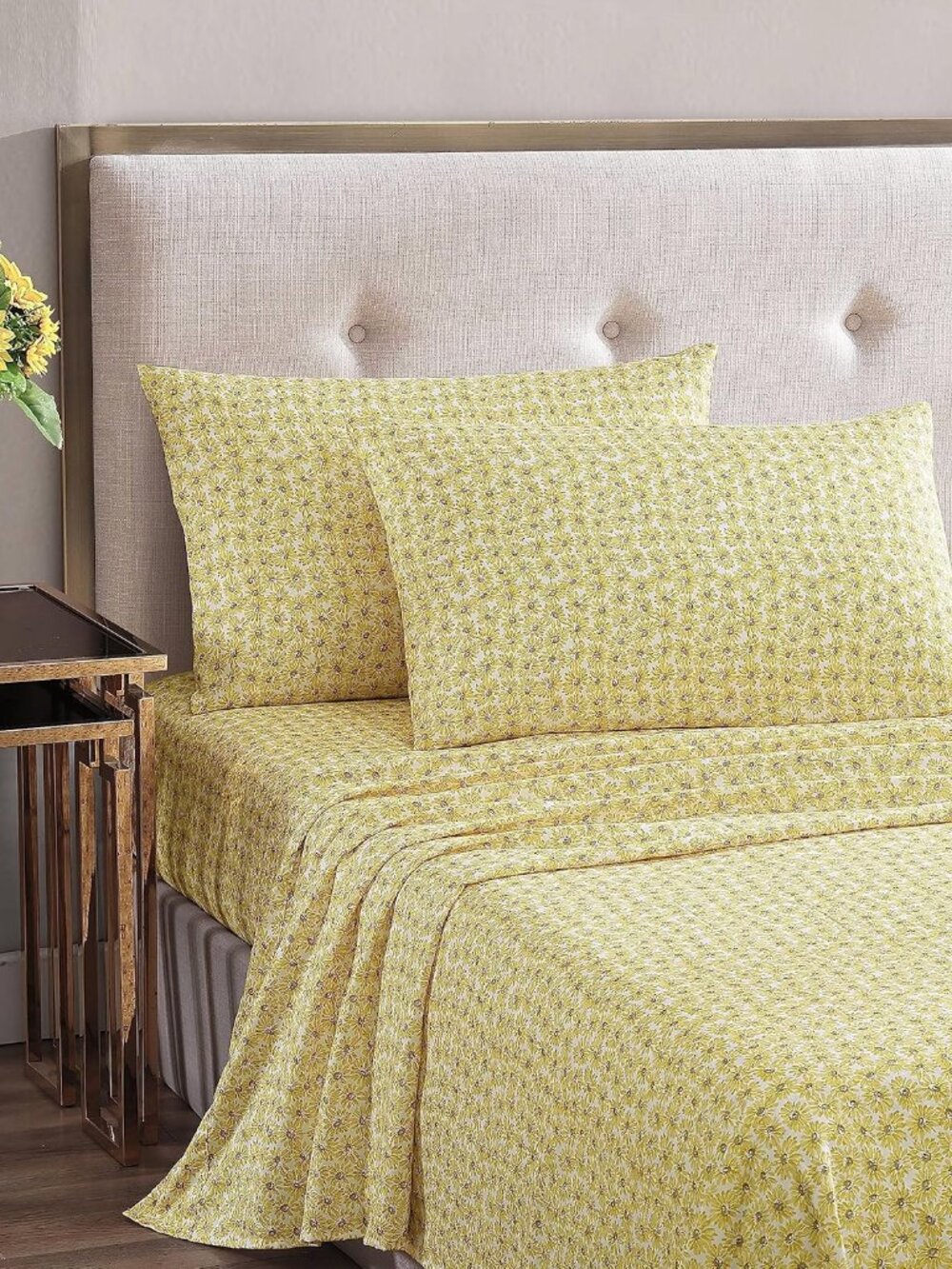 Queen Size Sheet Set, Ultra-Soft & Lightweight Bedding with Pillowcases, Fully E - Picture 2 of 7
